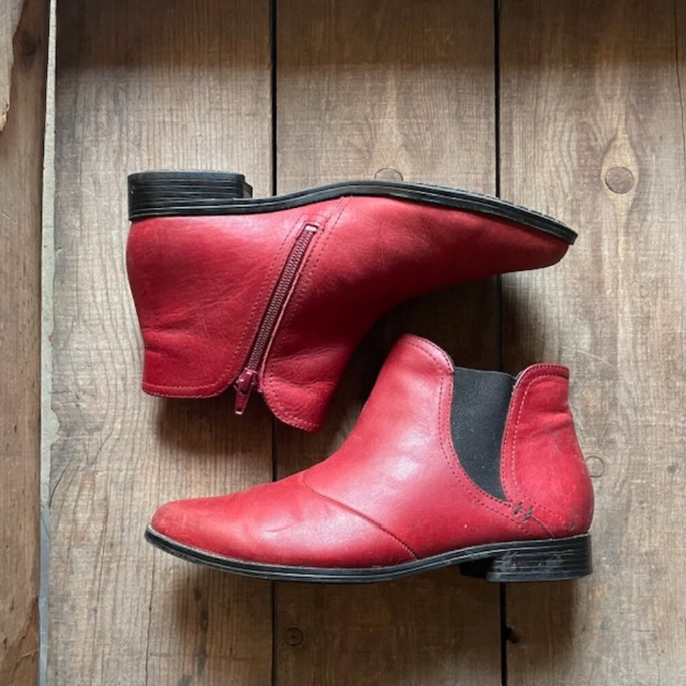 Ziera Red Short Boot Zip Vintage Nordstrom size 38 w